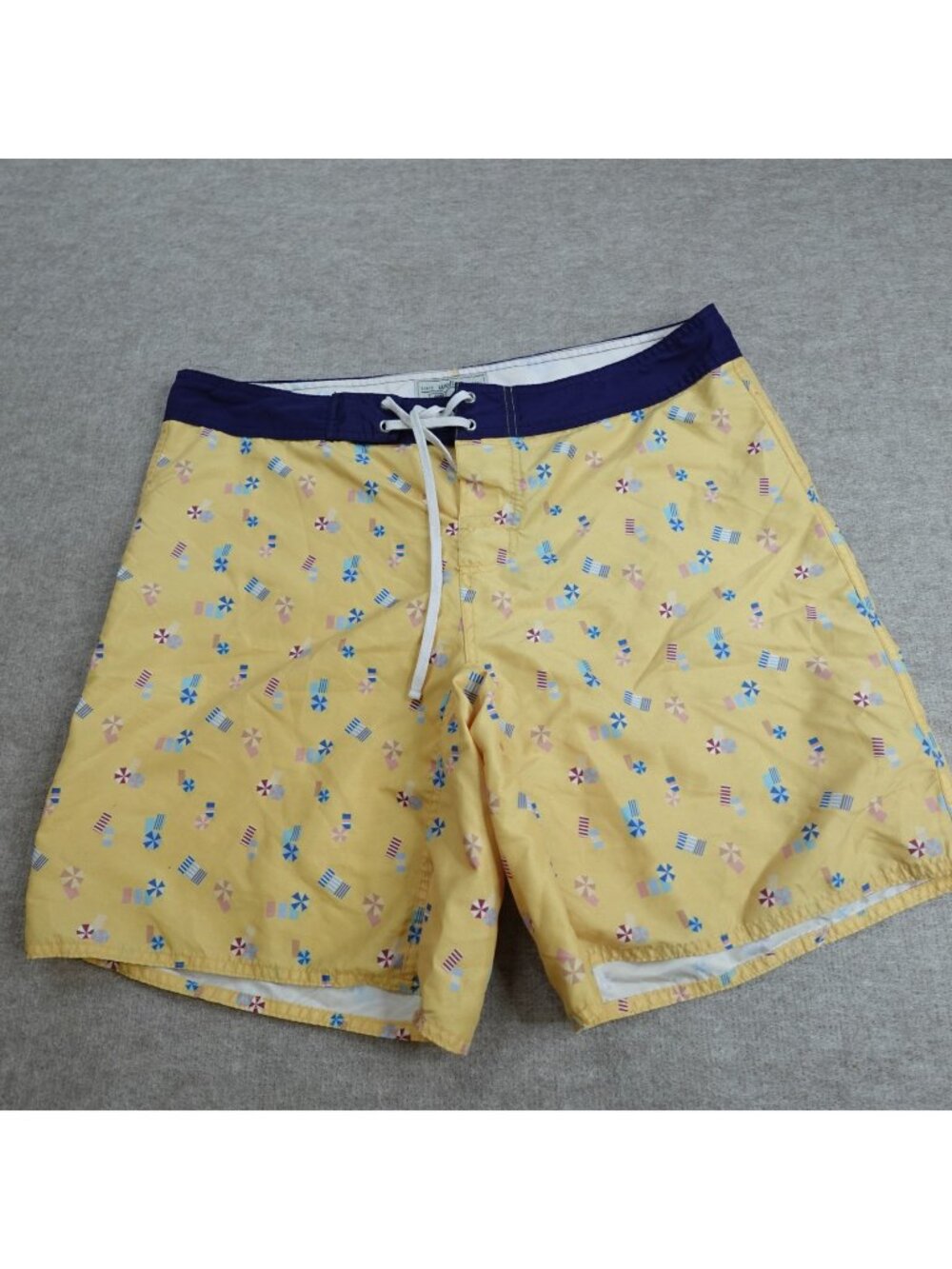 Wellen Mens Board Shorts 36 Yellow Geometric Made in USA